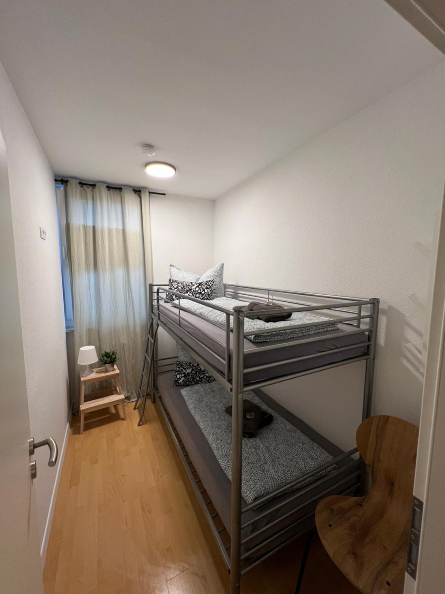 Apartment Humboldt 3 Schlafzimmer,Wifi, Netflix Parken, Terrasse, Klimatisiert, Naehe Zentrum Jena Eksteriør bilde
