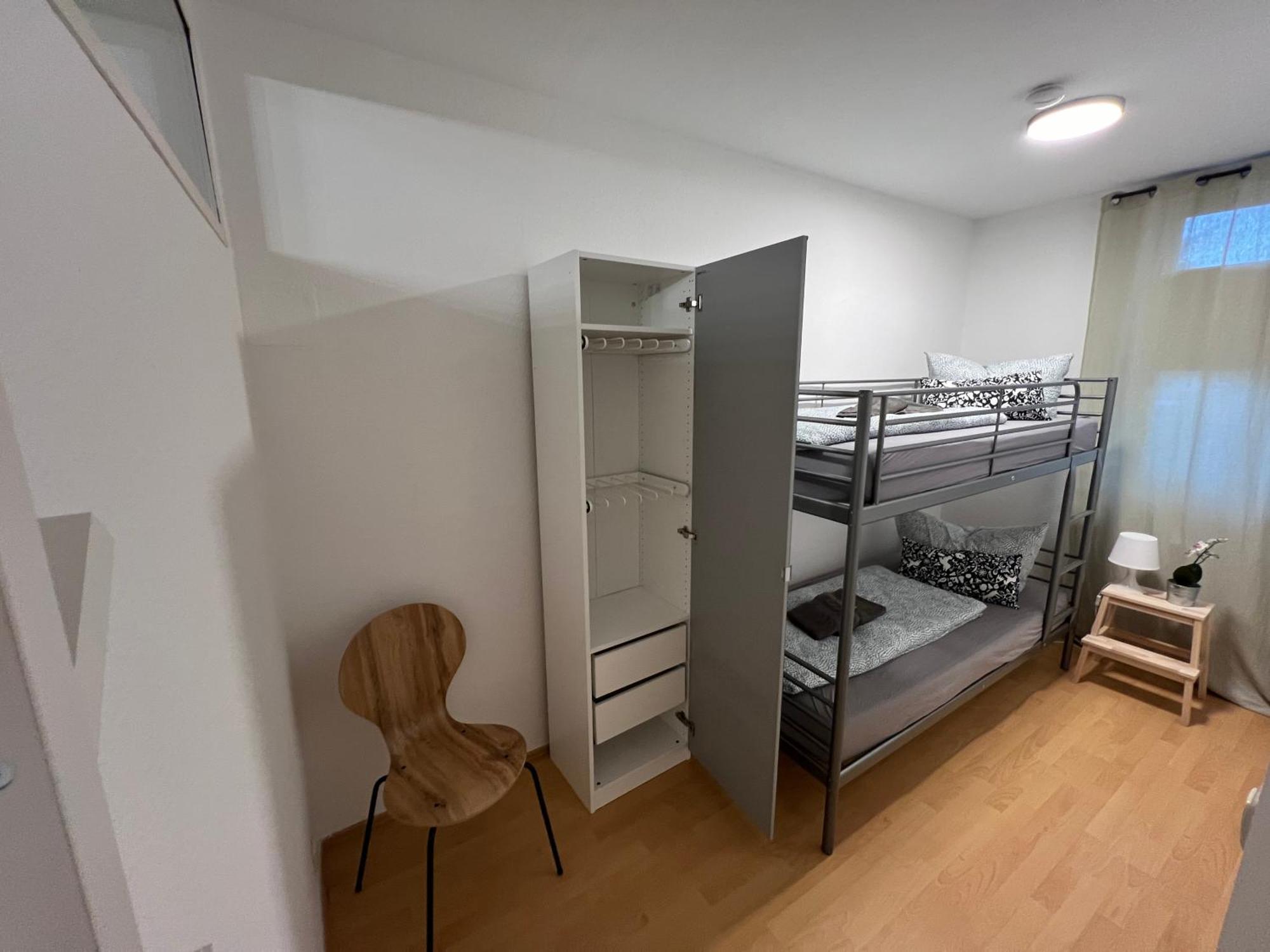 Apartment Humboldt 3 Schlafzimmer,Wifi, Netflix Parken, Terrasse, Klimatisiert, Naehe Zentrum Jena Eksteriør bilde