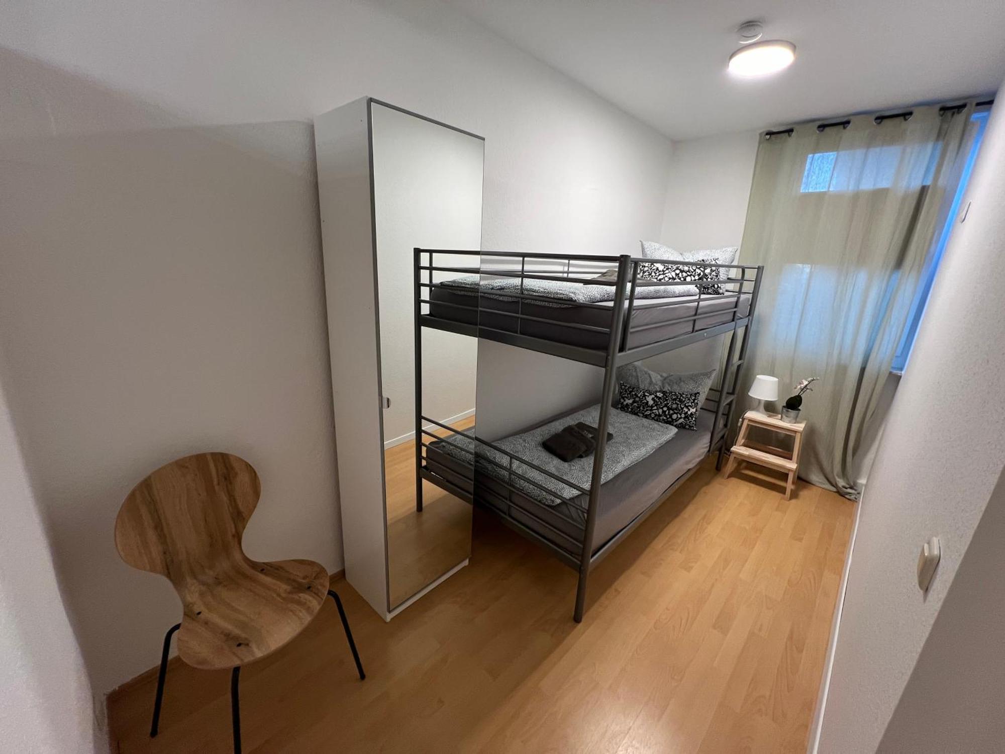 Apartment Humboldt 3 Schlafzimmer,Wifi, Netflix Parken, Terrasse, Klimatisiert, Naehe Zentrum Jena Eksteriør bilde