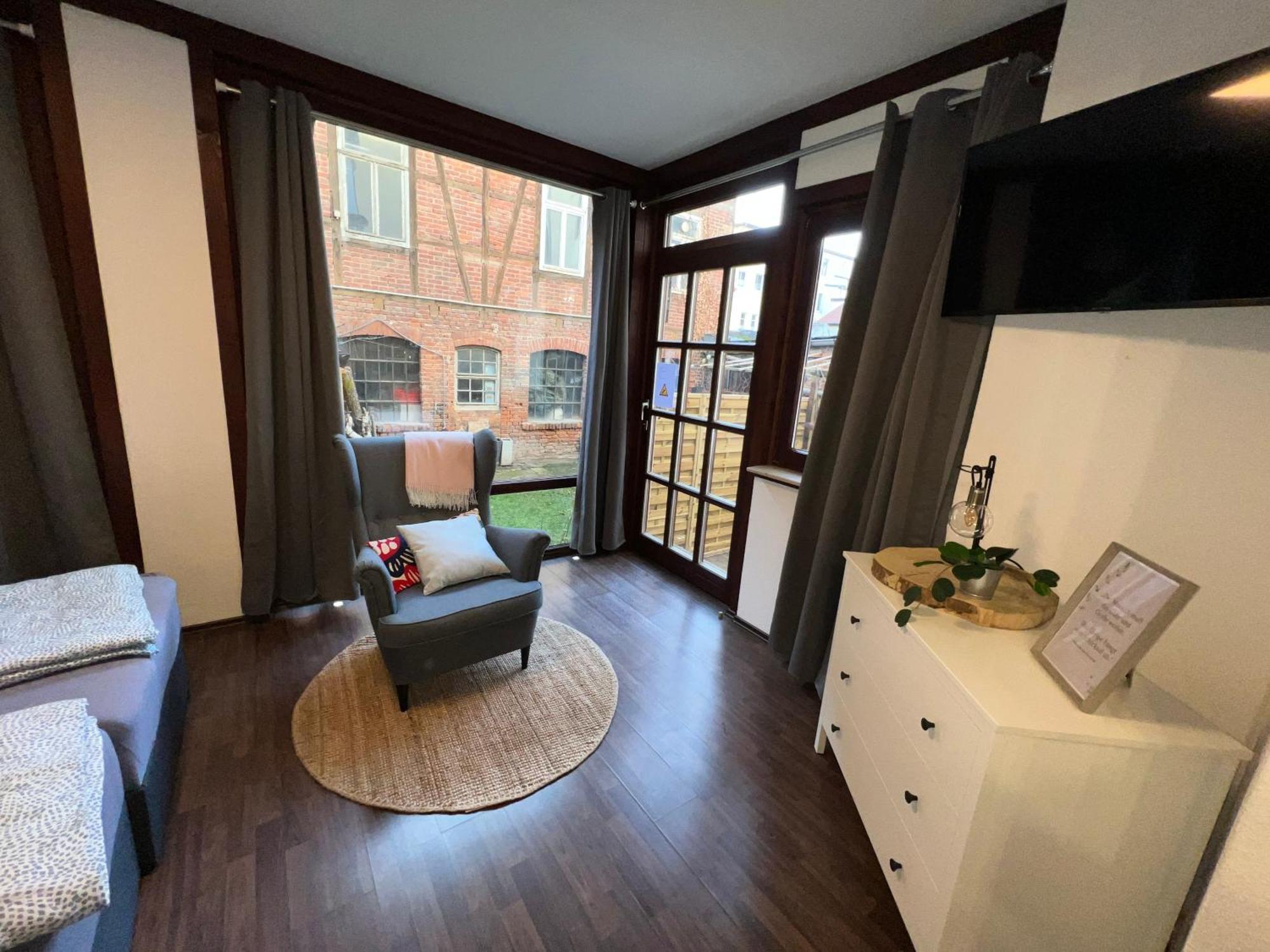 Apartment Humboldt 3 Schlafzimmer,Wifi, Netflix Parken, Terrasse, Klimatisiert, Naehe Zentrum Jena Eksteriør bilde