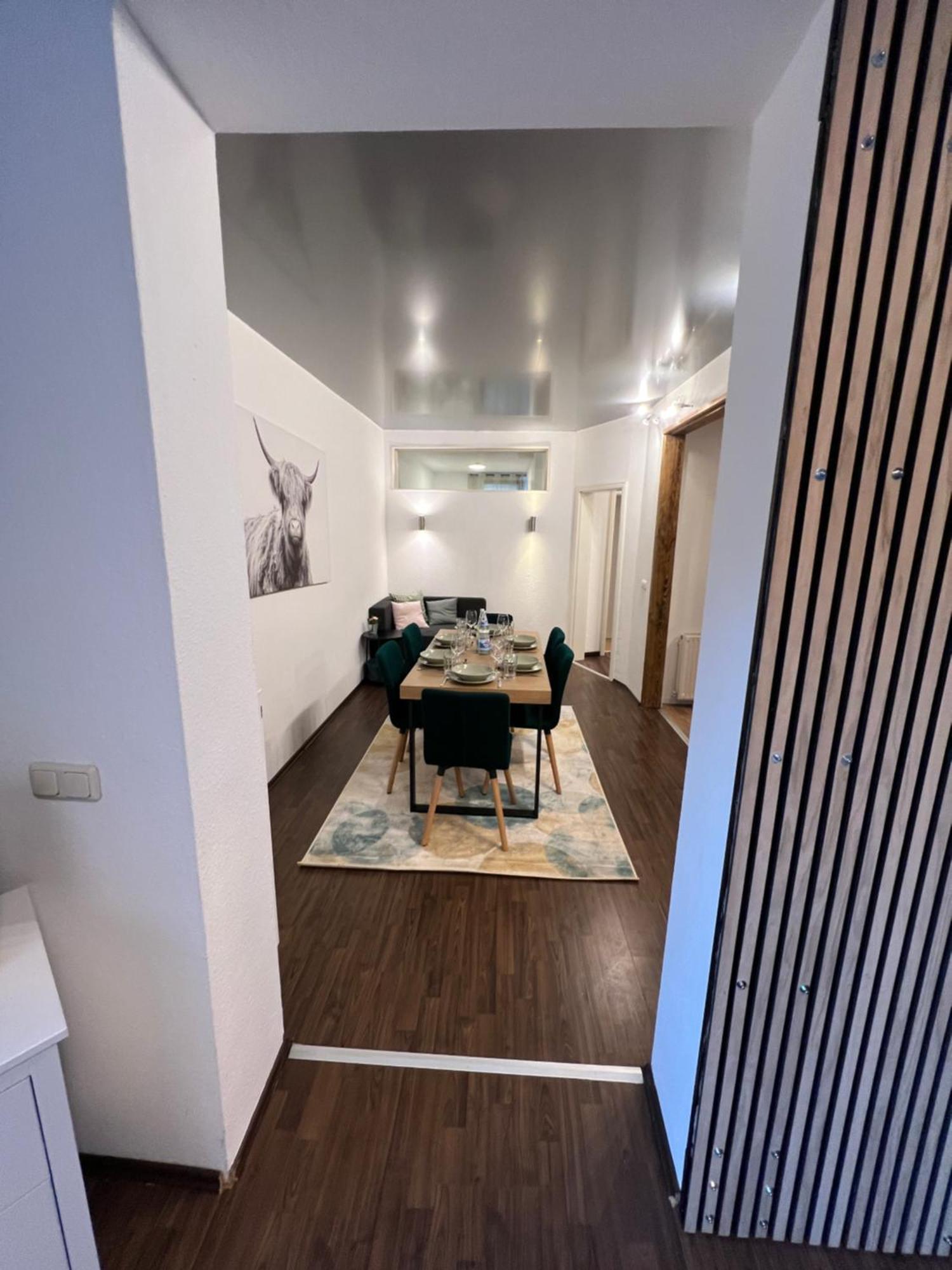 Apartment Humboldt 3 Schlafzimmer,Wifi, Netflix Parken, Terrasse, Klimatisiert, Naehe Zentrum Jena Eksteriør bilde